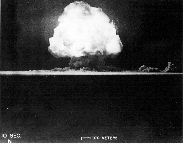 Datei:Trinity Test - 1945.jpg